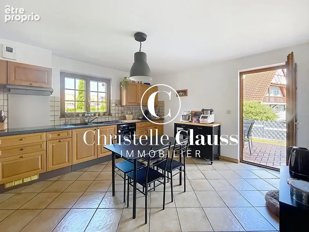 Maison familiale 166 m² - 4 chambres - terrain 6 ares - photo 11