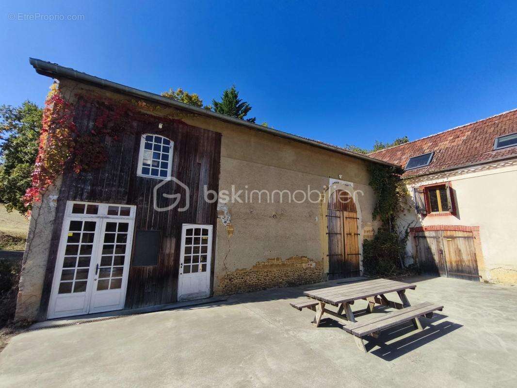 Maison à AURIONS-IDERNES