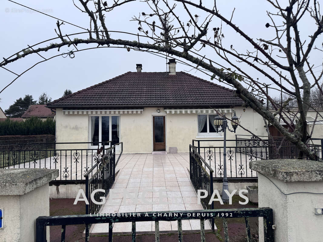 Maison à CHAMBEUGLE