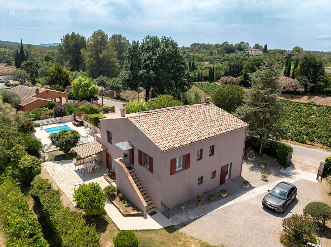 A VENDRE EN EXCLUSIVITE ! À  SAINT ANTONIN DU VAR Maison - 6 pièces 153 m2 sur un terrain de  1200 m2 avec piscine - photo 17