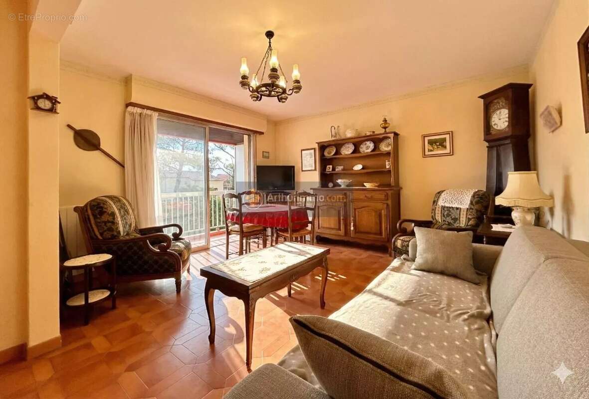 Appartement à FREJUS