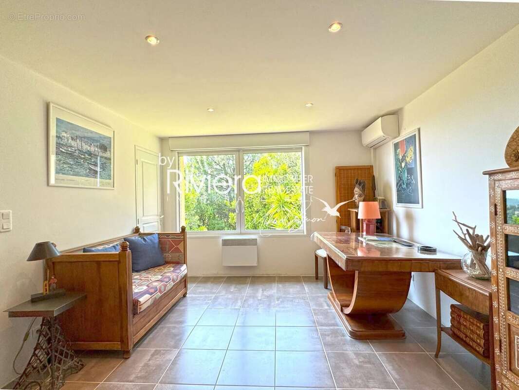 Propriete avec piscine a debordement et vue mer ! - photo 26