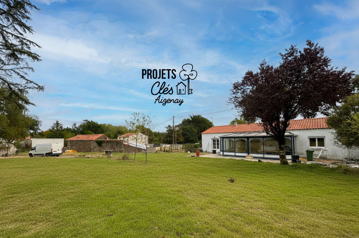 Maison à AIZENAY