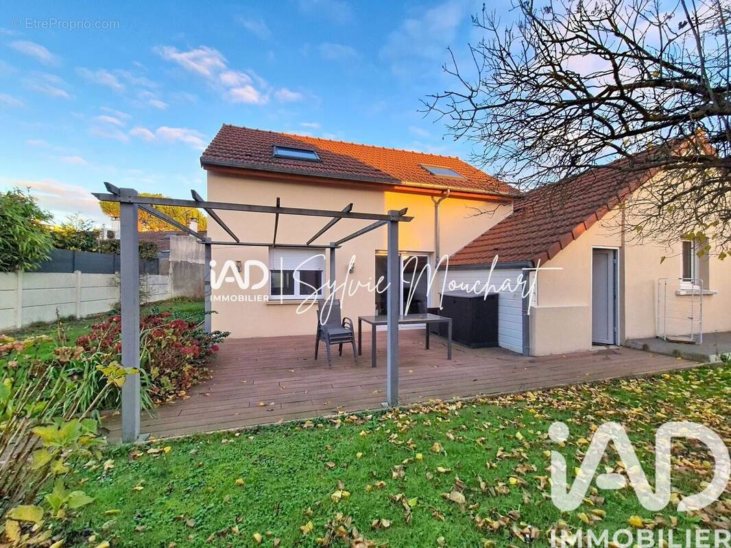 Photo 1 - Maison à LA VERRIERE