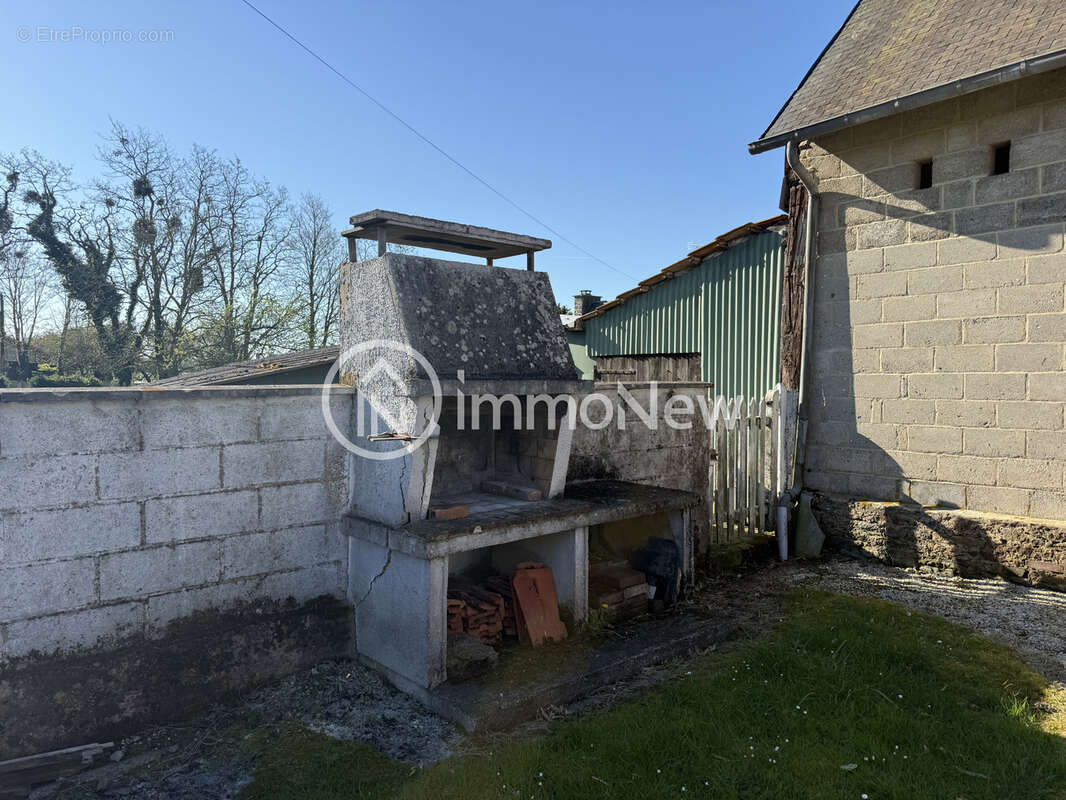 Maison à LE VAL-SAINT-PERE
