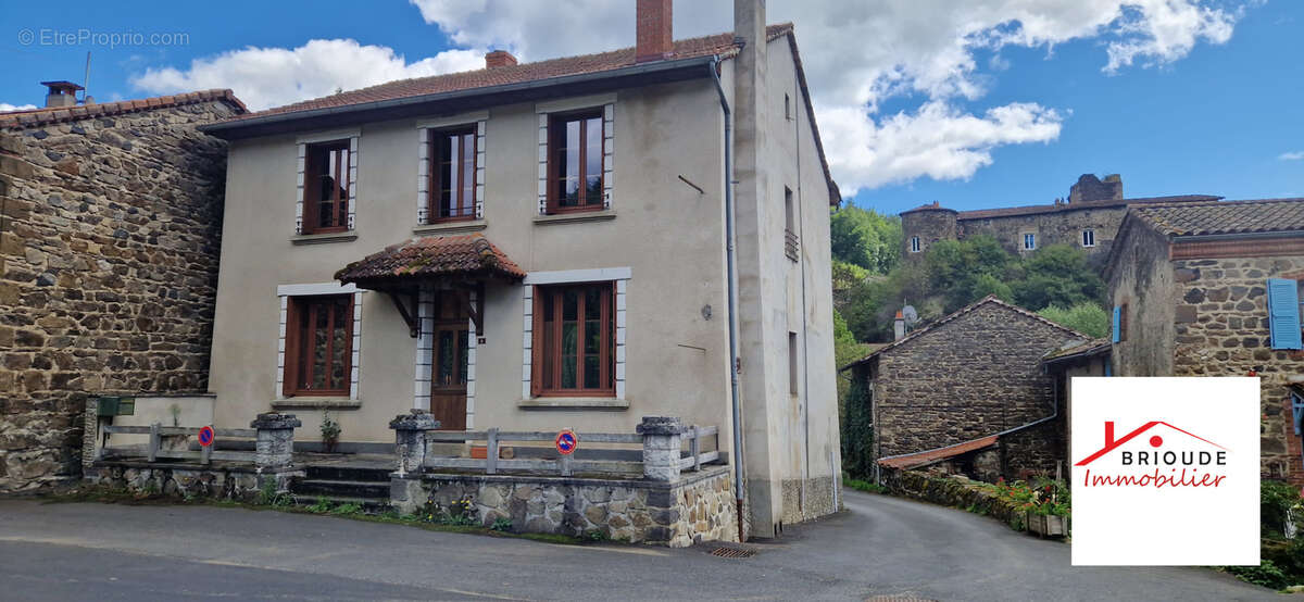 Maison à PAULHAGUET