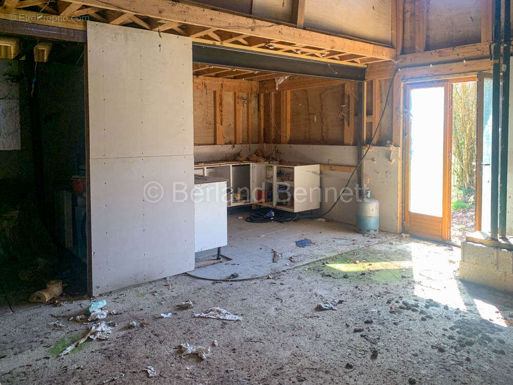 Terrain à SAUZE-VAUSSAIS