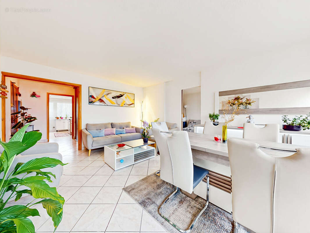 Appartement à VETRAZ-MONTHOUX