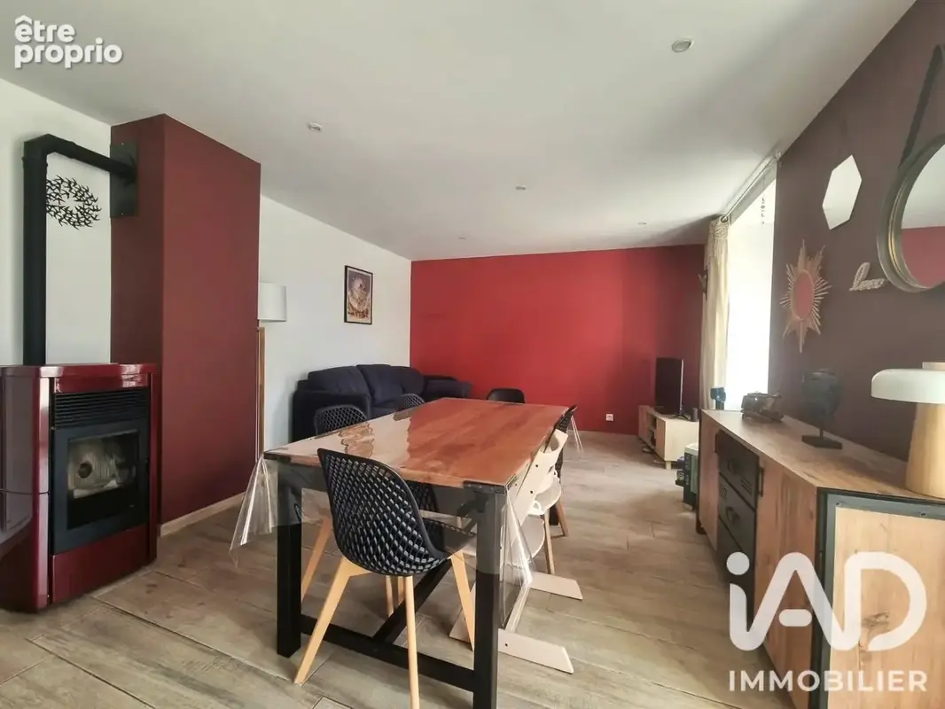 Photo 1 - Maison à VAIVRE-ET-MONTOILLE
