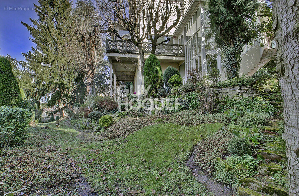 Maison à BOURGOIN-JALLIEU