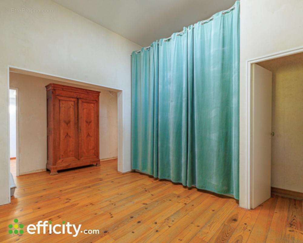 Maison 190 m² à Camps-Sur-L'isle  - photo 10