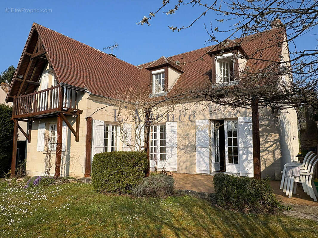 Maison à AVILLY-SAINT-LEONARD