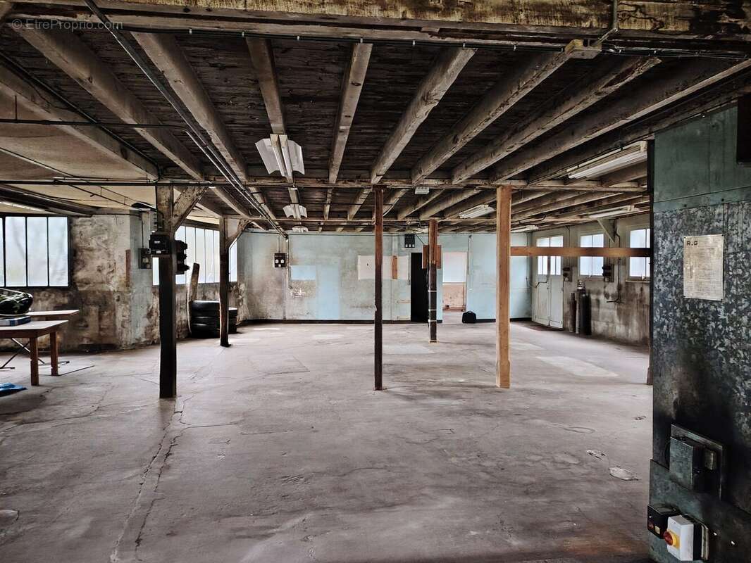 Commerce à BUSSIERE-DUNOISE