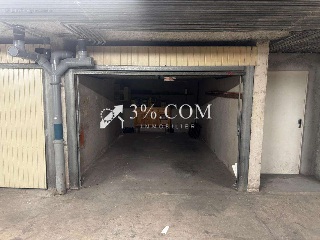 Garage dans résidence sécurisée - photo 2