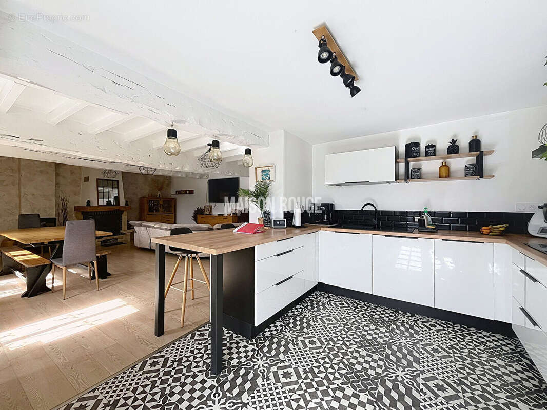 Maison à SAINT-MELOIR-DES-ONDES