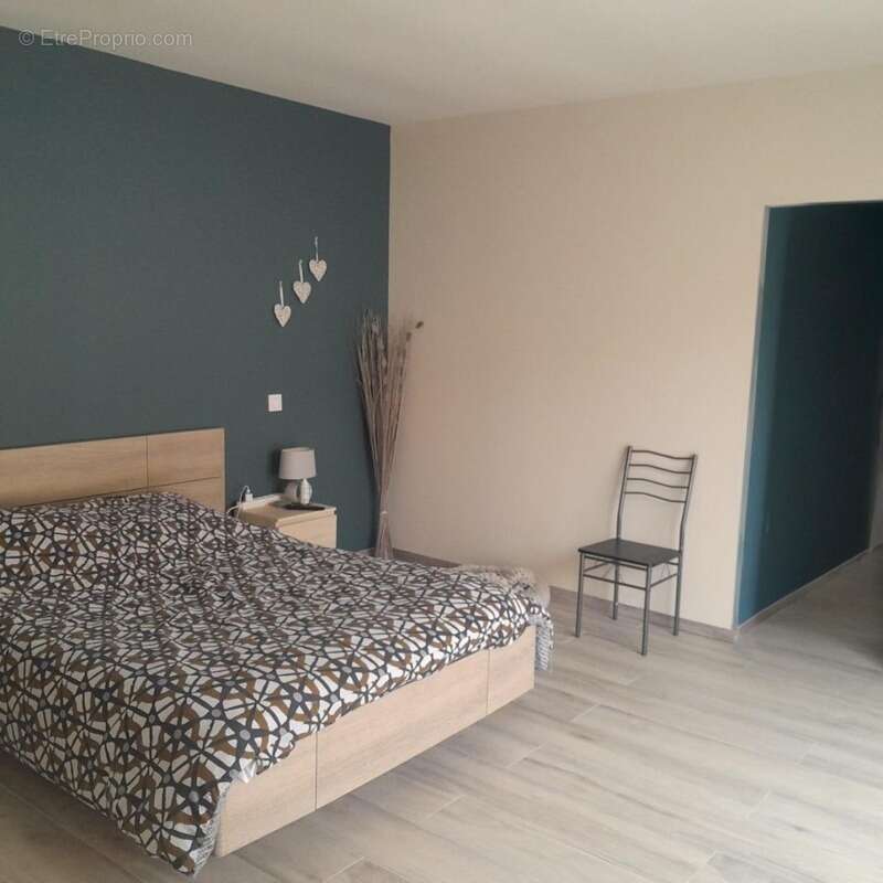Appartement à MANSLE