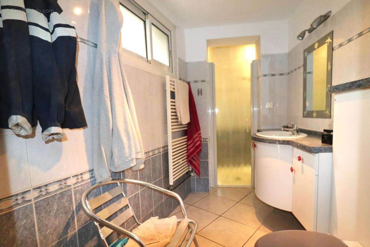 Maison à VILLEMOUSTAUSSOU