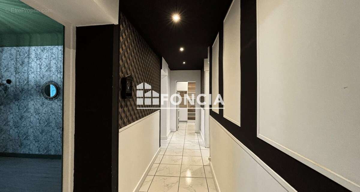 Appartement à SAINT-ETIENNE
