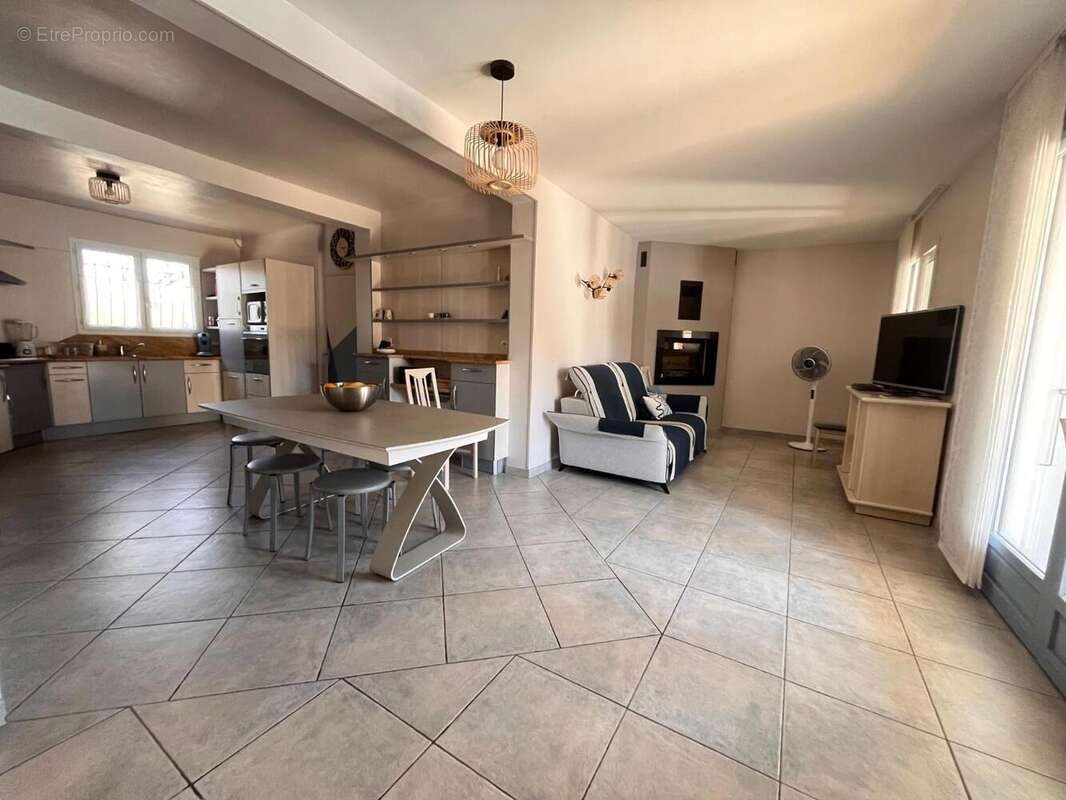   - Maison à TOULOUGES