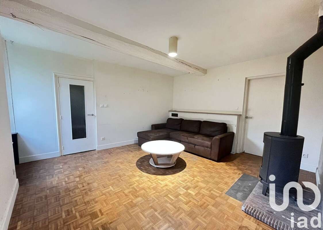 Photo 3 - Maison à NEUVILLE-SUR-VANNES