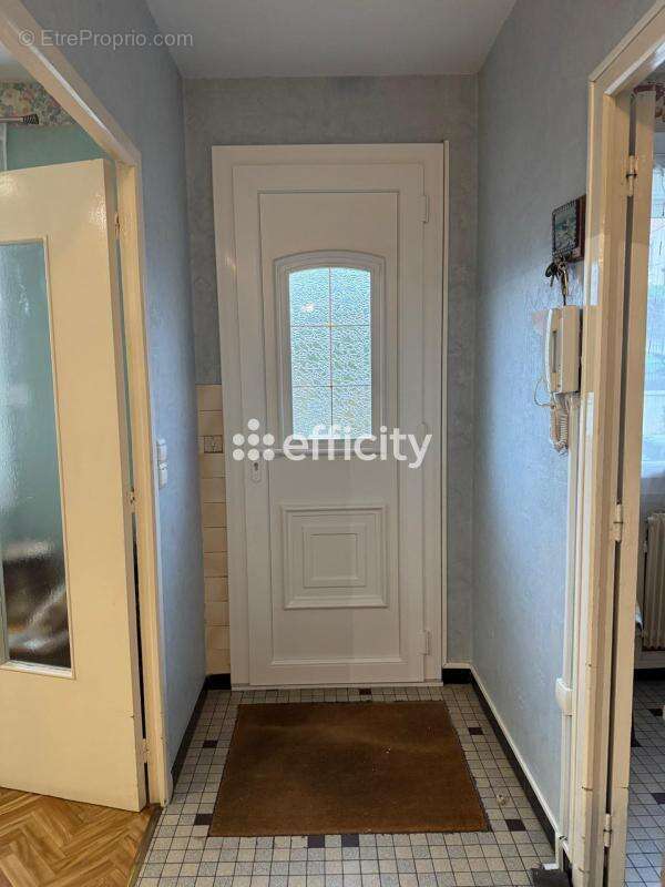 Maison à LA MONNERIE-LE-MONTEL