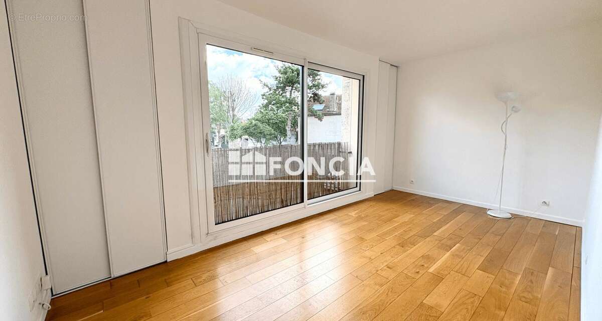 Appartement à L'HAY-LES-ROSES
