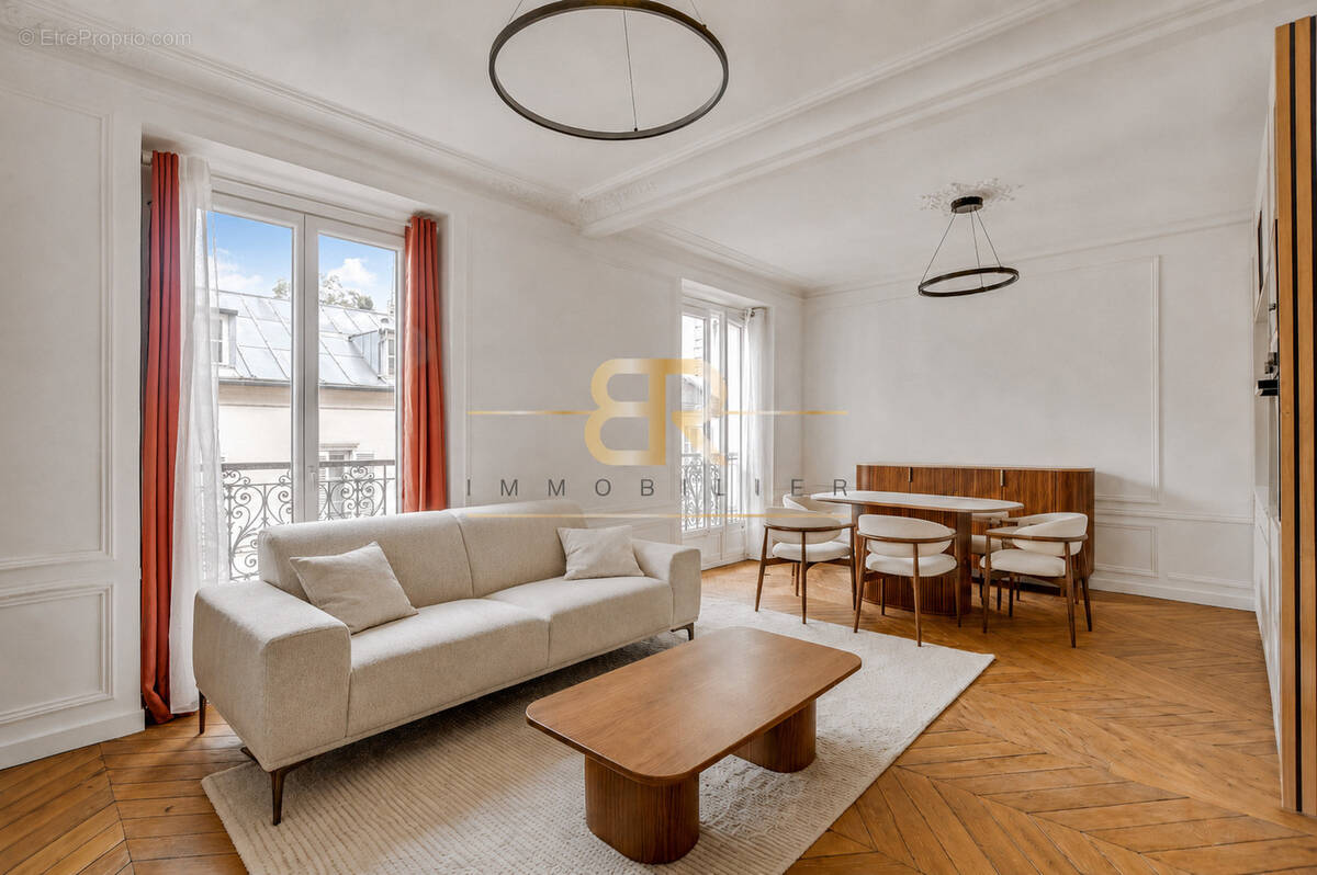 Appartement à PARIS-17E