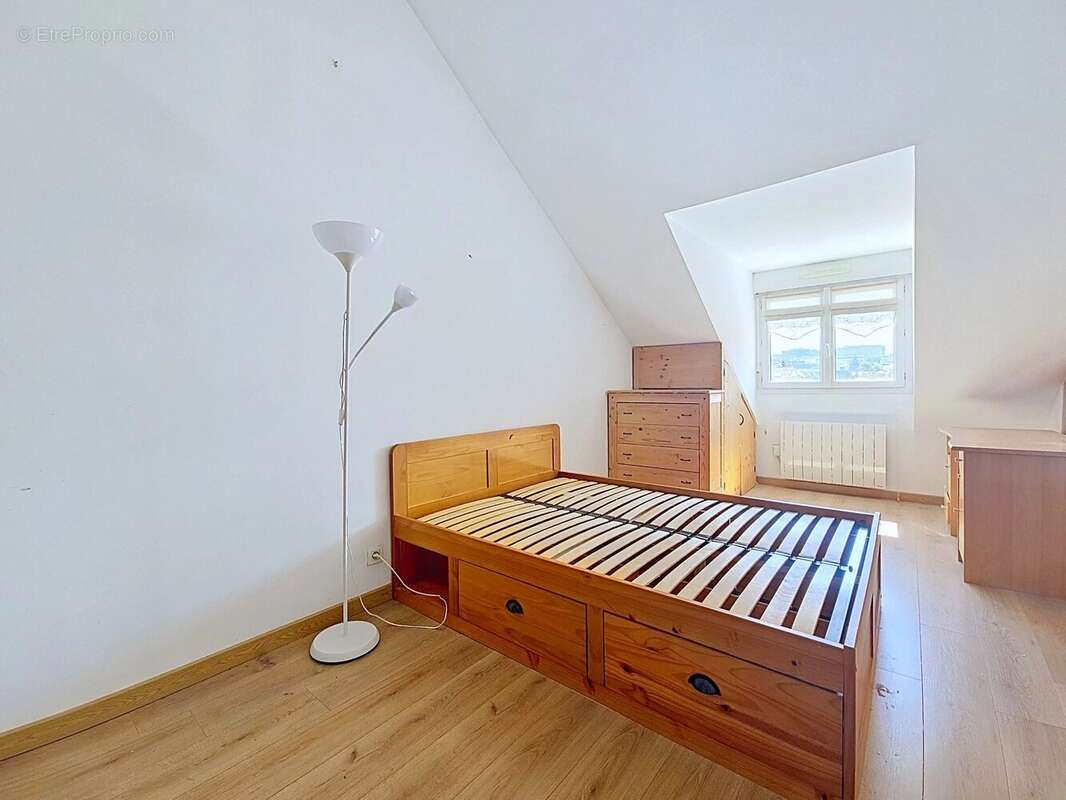 La varenne - duplex dernier etage - photo 9