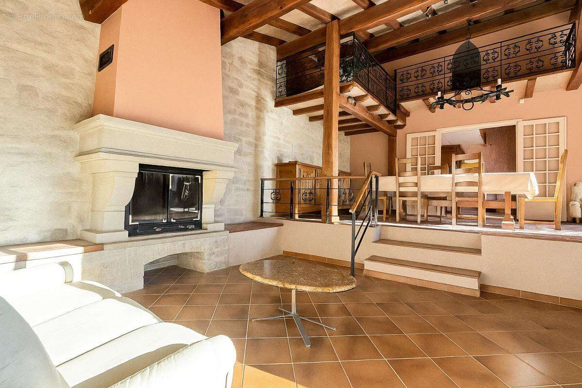 Maison à MONTVALEN
