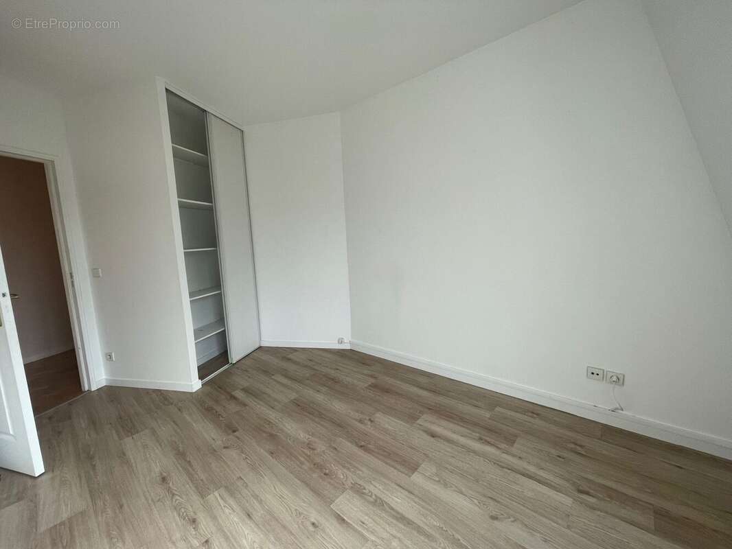 Appartement à LE PLESSIS-ROBINSON