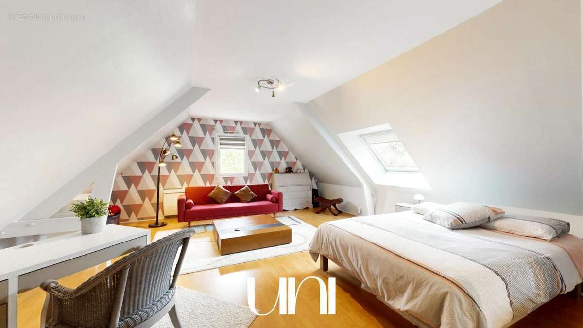 Maison à CORMELLES-LE-ROYAL