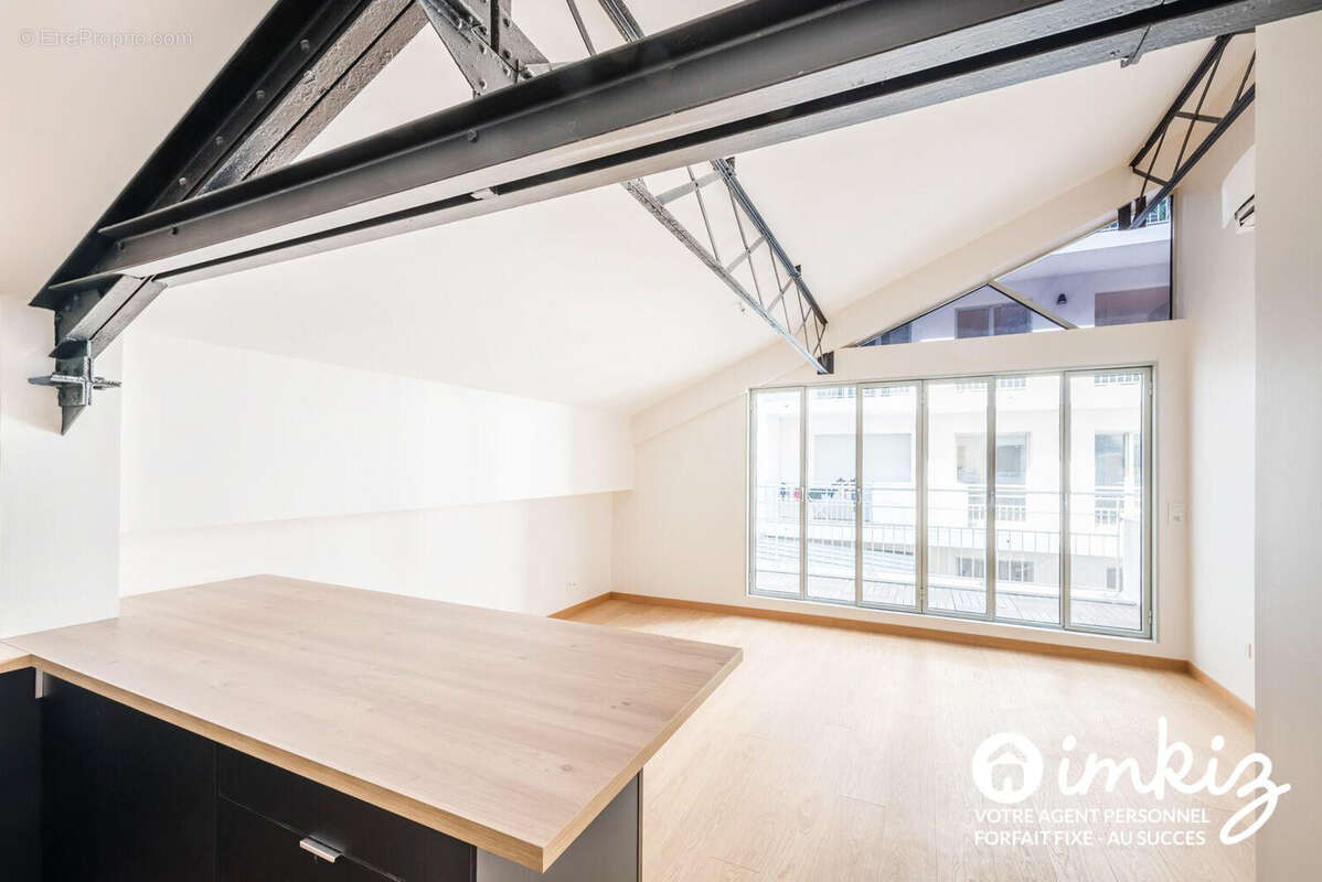 Appartement à PARIS-18E