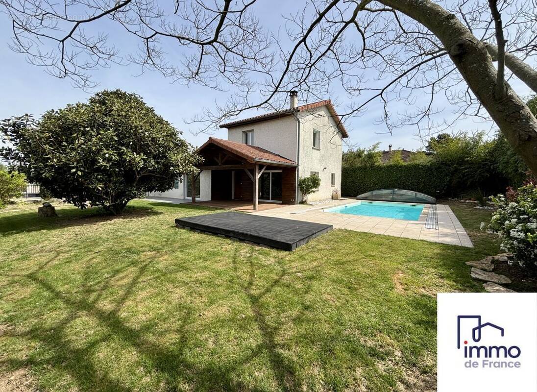 Maison à REVENTIN-VAUGRIS