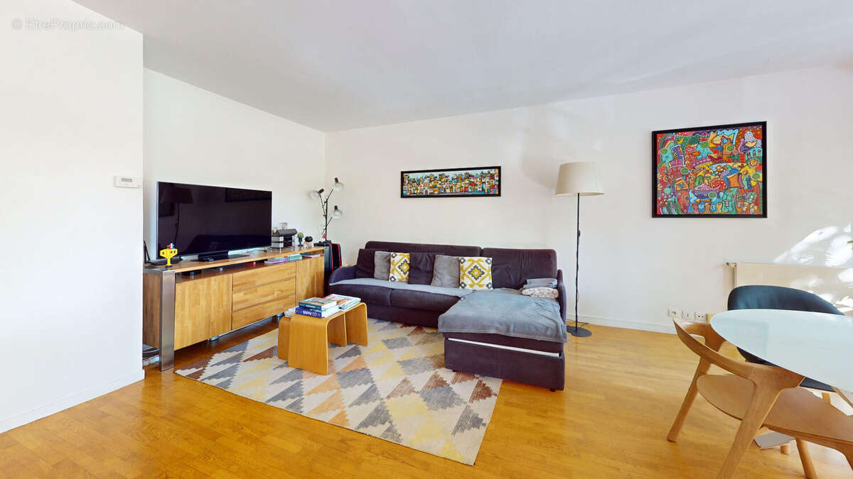 Appartement à PARIS-19E