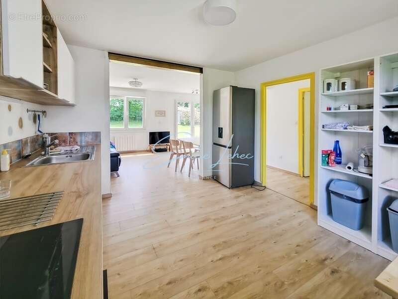 Riec-sur-Bélon – Maison rénovée avec vie de plain-pied, au calme, secteur de Coat Pin - photo 3