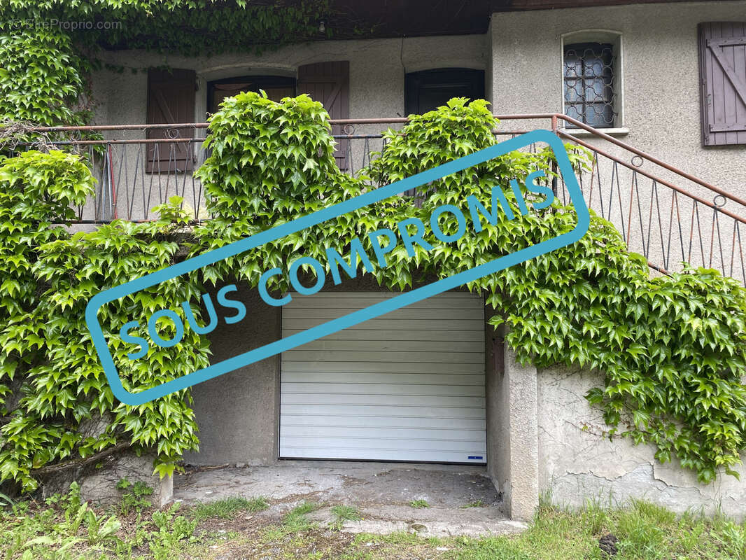 Maison à MONTROZIER