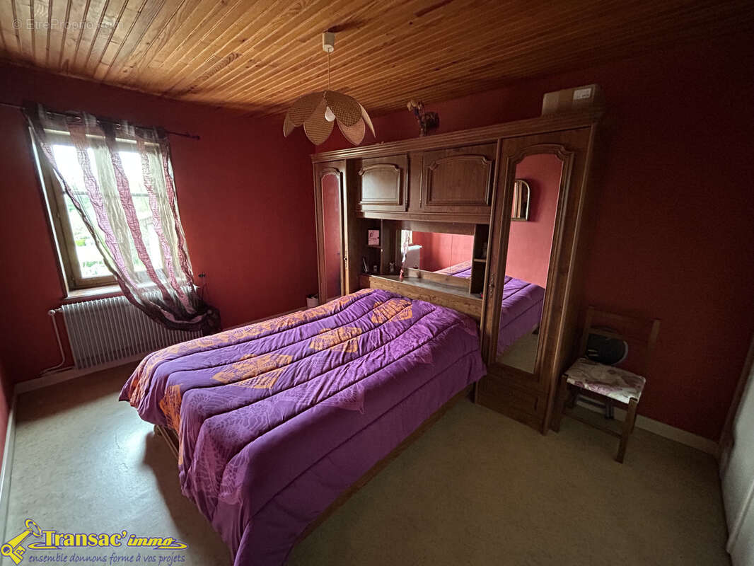 Corps de ferme 4 pièces 118m2 avec dépendances et terrain - photo 10