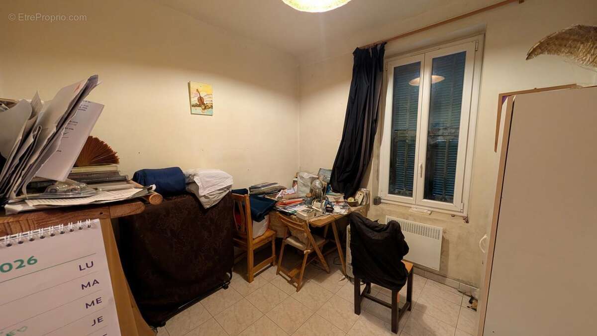 Appartement à CONTES