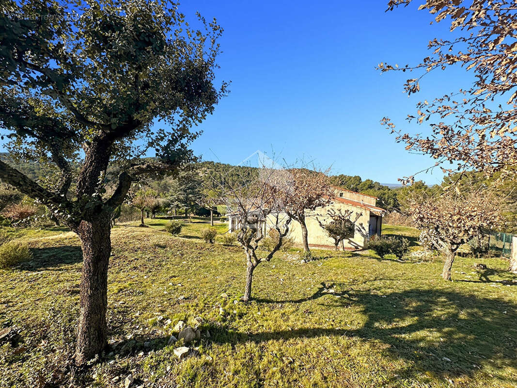 Maison à SIMIANE-COLLONGUE