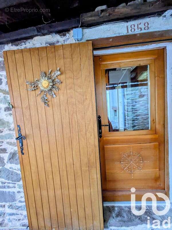 Photo 5 - Maison à SAINT-VICTOR-ET-MELVIEU