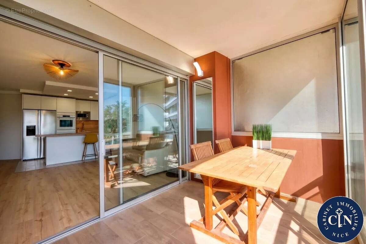 Appartement 70 m² à Nice  - photo 7