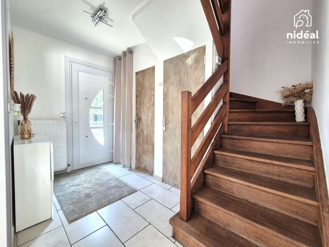 Maison 82 m² à Feignies  - photo 2