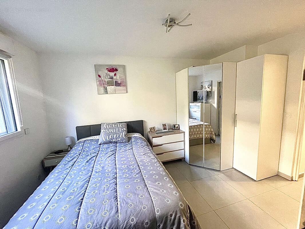 Appartement à SAINT-LAURENT-DU-VAR
