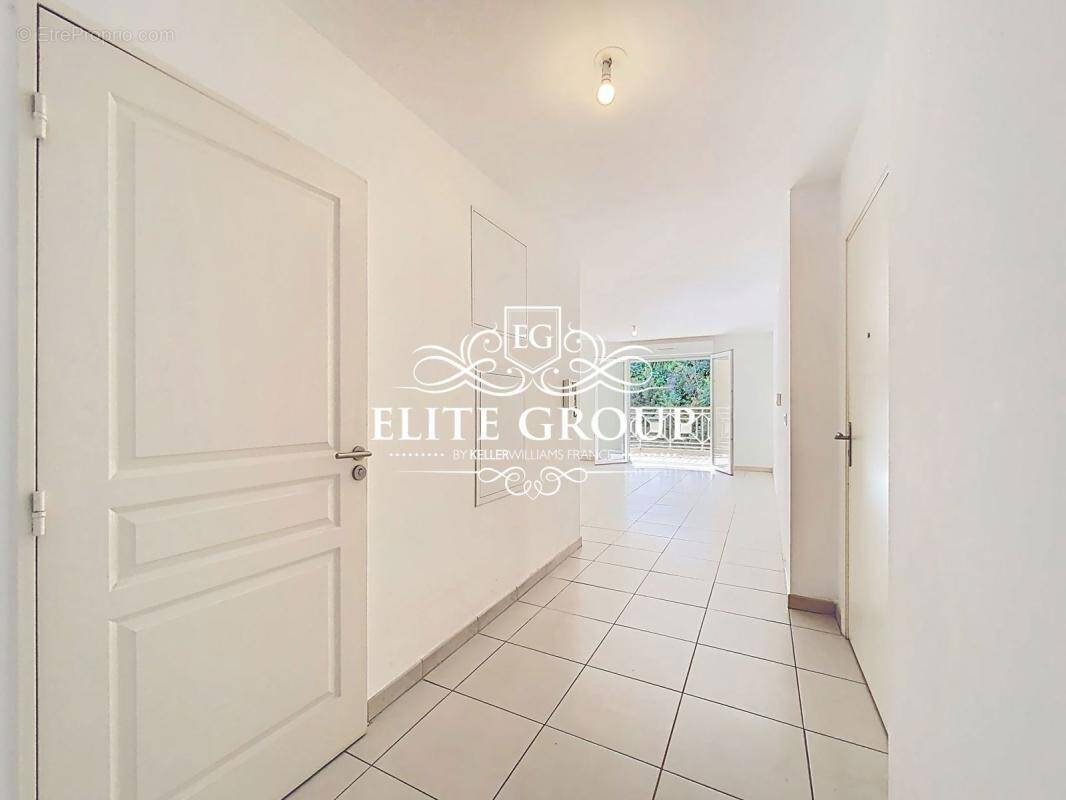 Appartement à LE CANNET