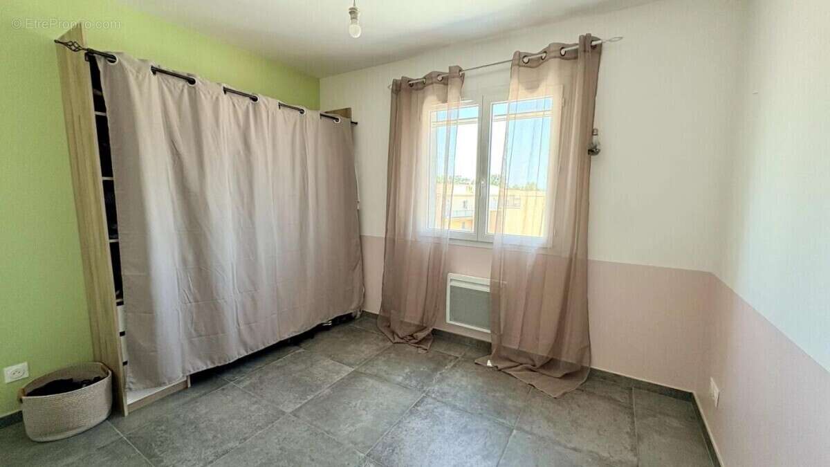 Villa récente avec 4 chambres à Bédarrides - photo 11