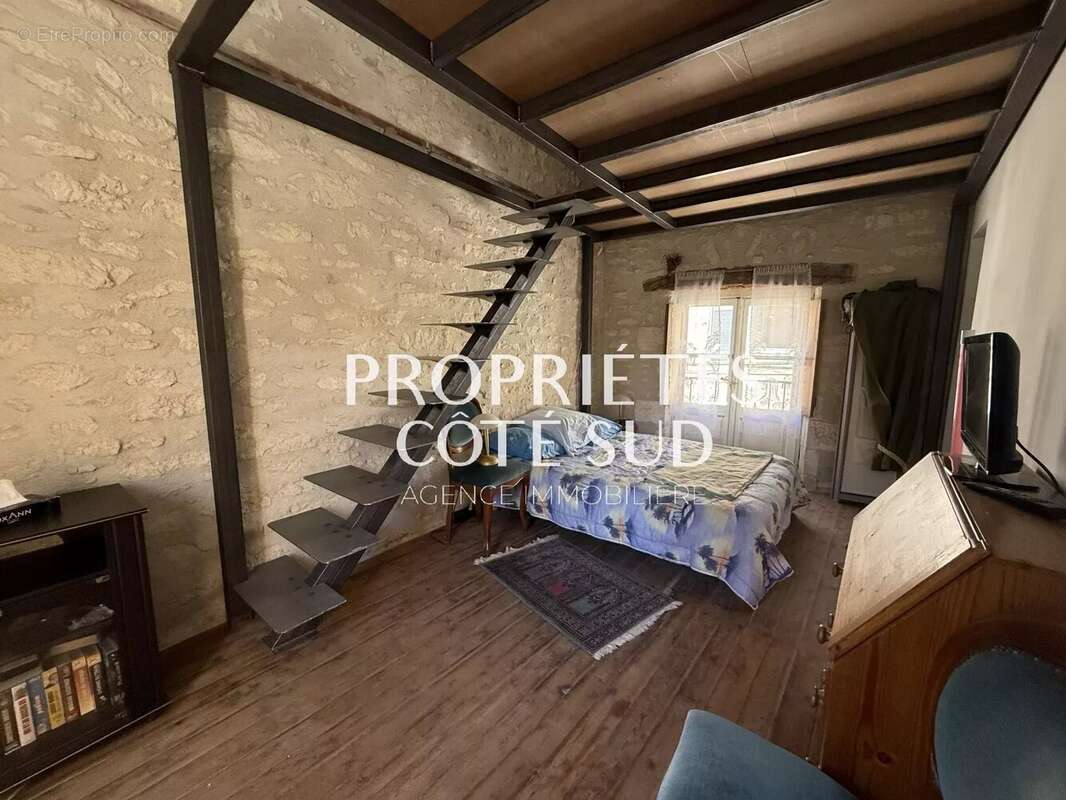 Maison à VILLENEUVE-LES-AVIGNON