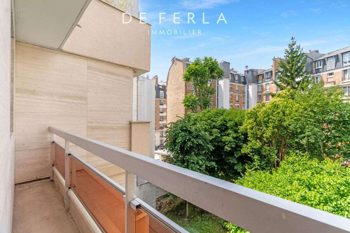 Studio avec balcon - PARIS 15 - photo 7