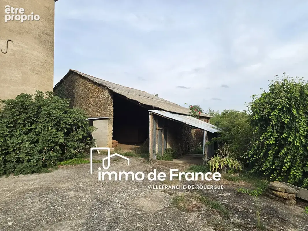 Corps de ferme en pierre à rénover avec 2,2 ha de terrain - photo 3