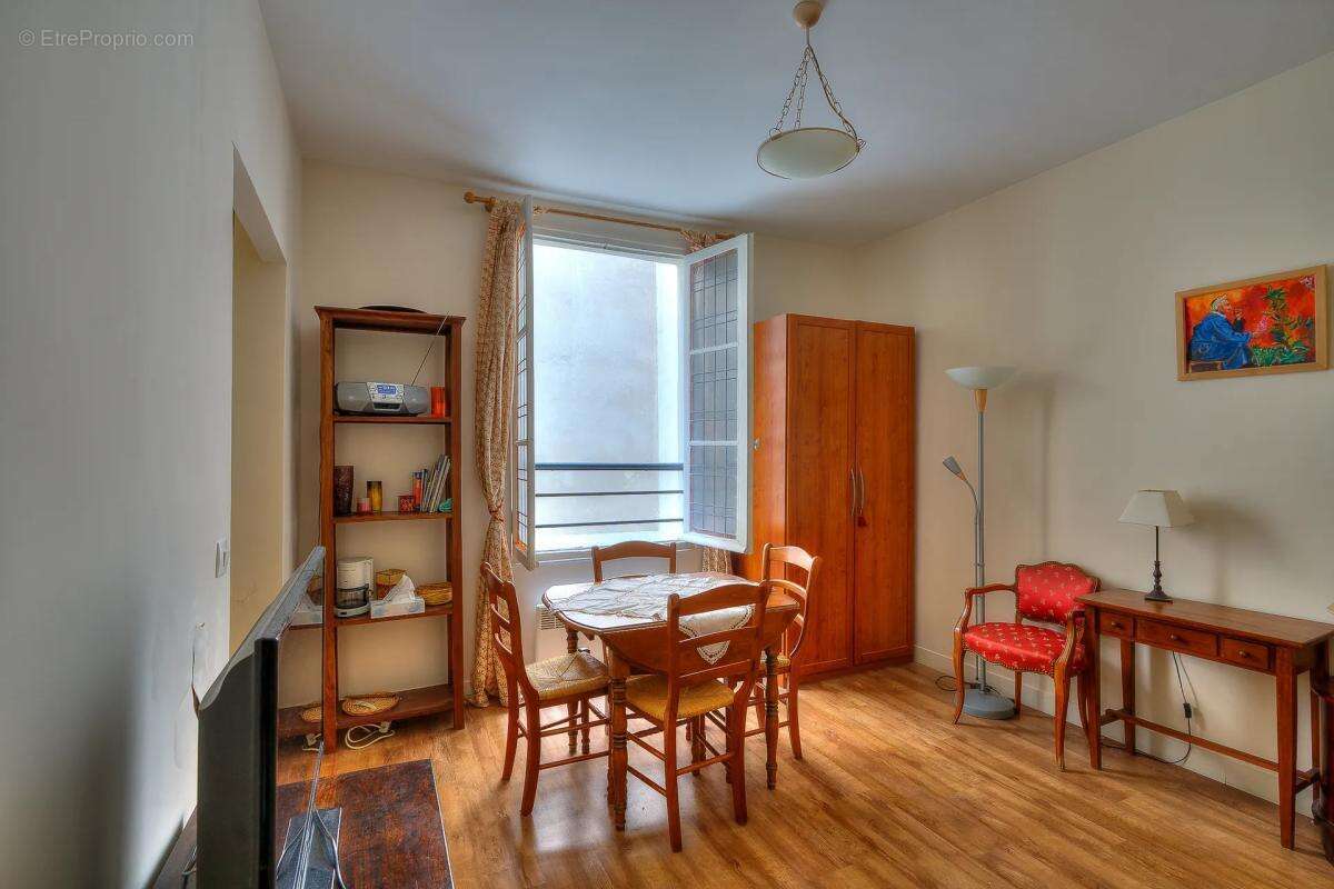 Appartement à PARIS-6E