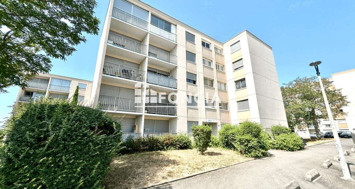 LA TERRASSE T2 41M2 VENDU LOUE 570+60 euros de charges - photo 3